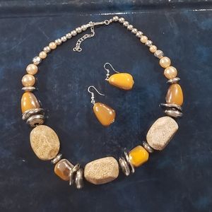 Necklace and earring set